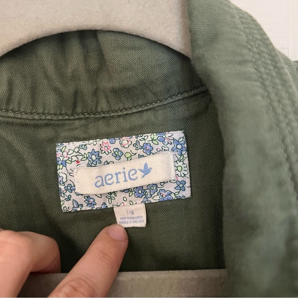 MOVING SALE! Aerie Vest - Picture 2 of 4